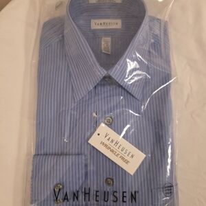 Van Heusen Men's Blue Striped Dress Shirt